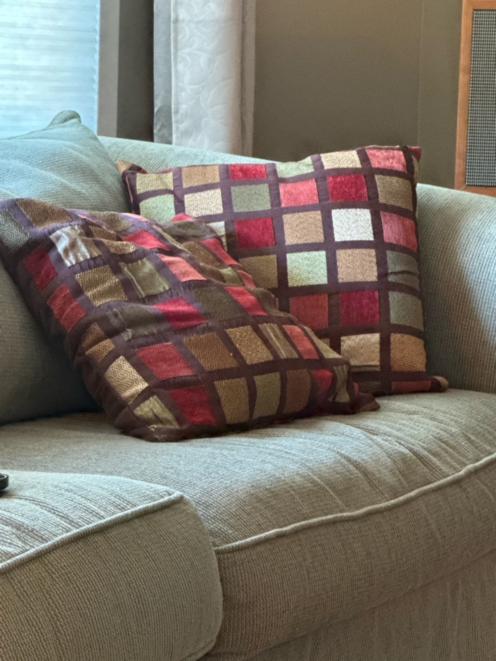 Geometric Patchwork Throw Pillow Set - Multicolor